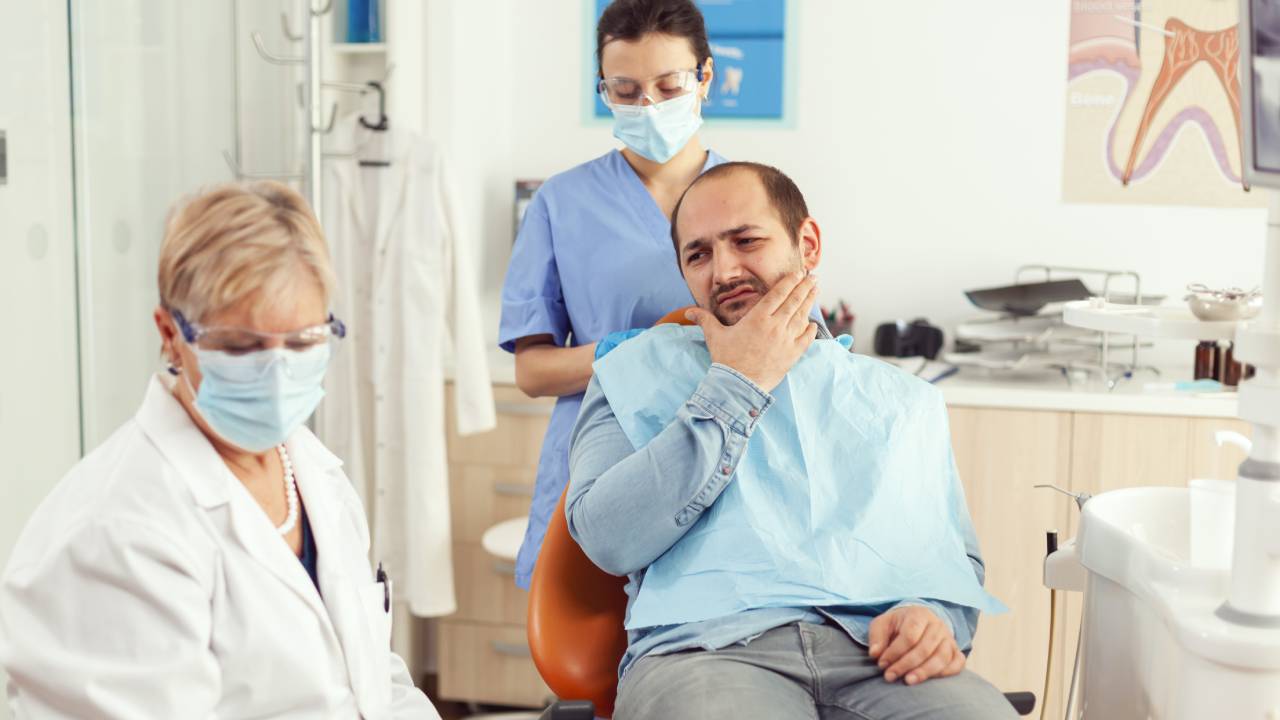 Emergency Dentist in Raleigh, NC: When to Call Now